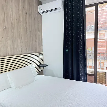 Apartamentos Day Madrid VALVERDE Centro Gran Via Sol Malasaña-2